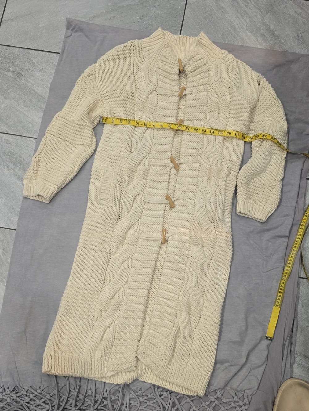 Pilcro Cream Cable Knit Toggle Cardigan(small Damage On The Sleeves) - Picture 5 of 7
